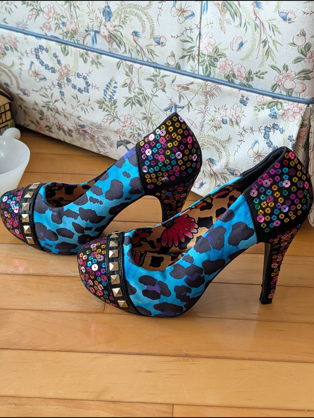 Iron Fist Sequin Pumps - Picture 6 of 9